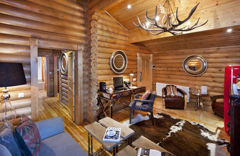 El Lodge, &